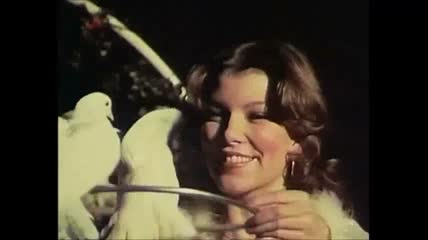 Anne Bie Warburg in The Hottest show in Town (1974)