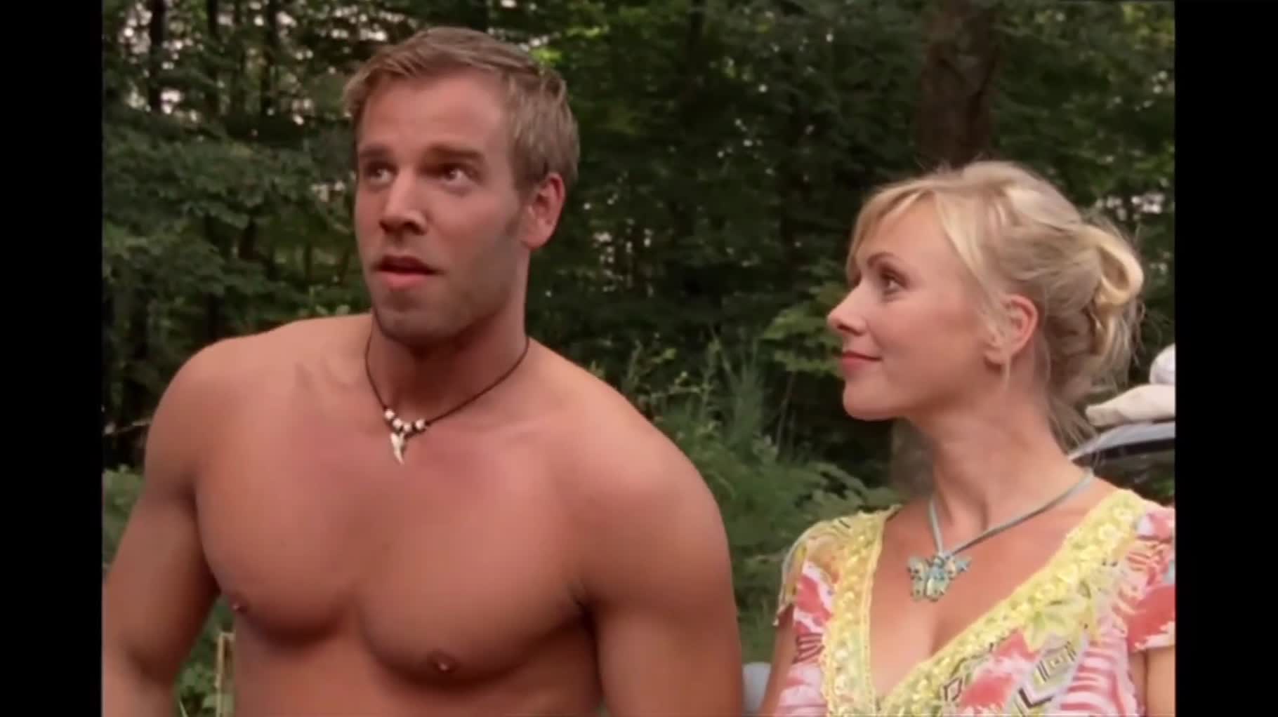 Dominic Boeer in Die Camper